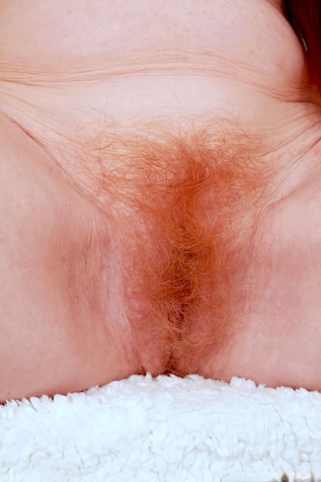 chatte rousse mature nu exclusif photos