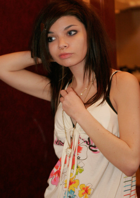 Kaira 18 pretty pornstar picture