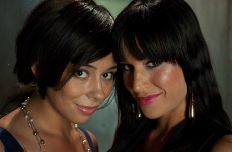 latina lesbian sexy nudes gallery