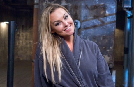 Abbey Brooks star porn picture