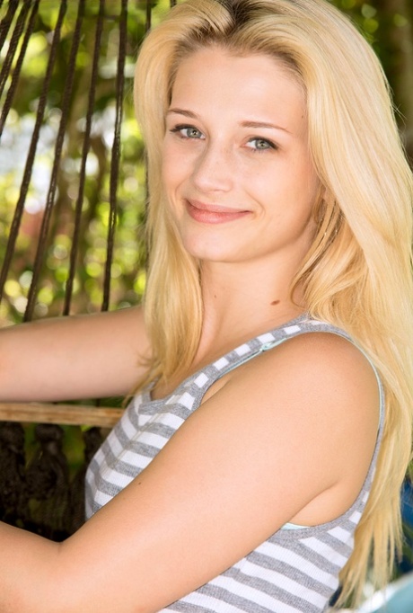 Aubrey Gold pornstar pic