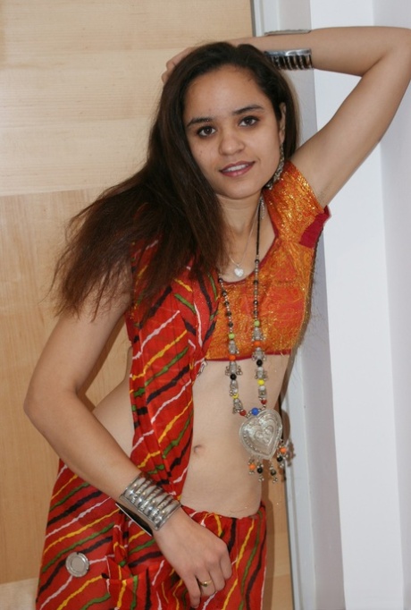 Jasmine Mathur star art photos