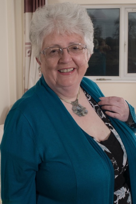 granny glasses nude archive