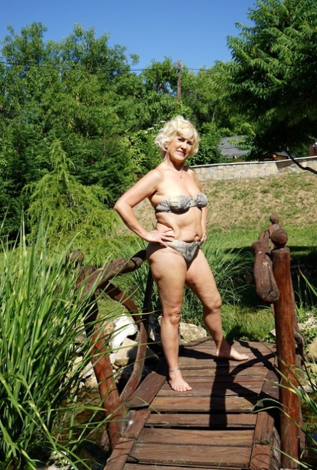 tira de abuela hermosos desnudos fotos