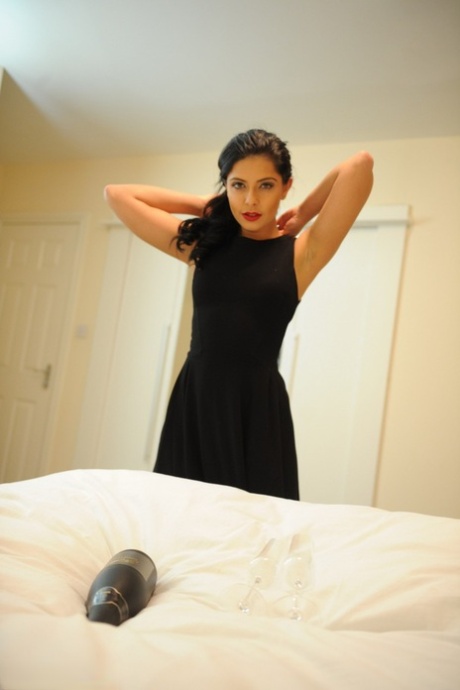 Cara De La Hoyde pornographic star photos