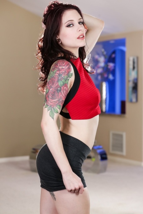 pochylony nad selfie pornograficzny erotyk galerie