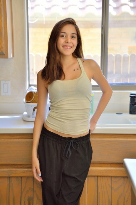 novia adolescente desnudo galería