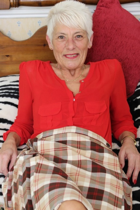 skinny granny sexy xxx pic