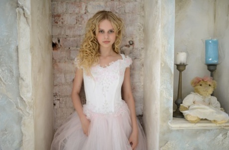 Angelika D Nika top star image