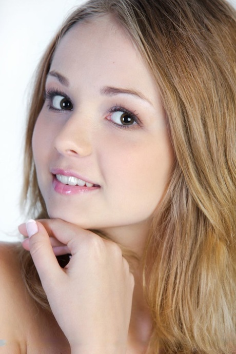cute face hot naked images