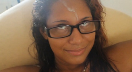 Latina-Gesichtsbehandlung hd nackte galerien