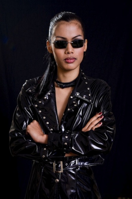 Ladyboy Karn perfect star galleries