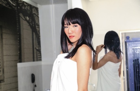Ladyboy Yuri perfect star image