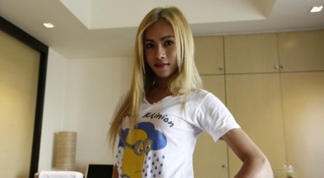 Ladyboy Fern actress photos
