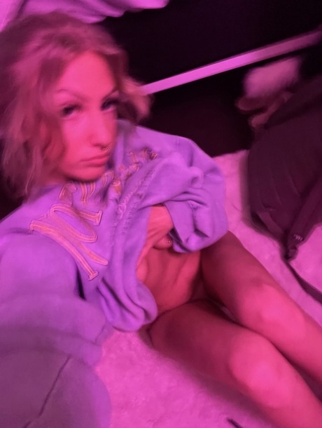 blonde selfie exclusive image