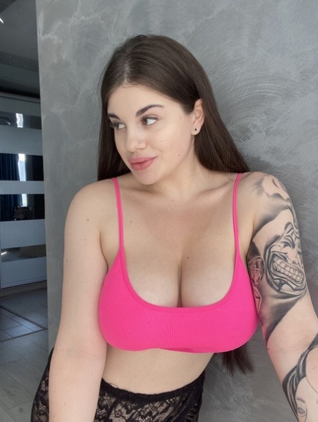 chica con curvas erótica exclusiva galería