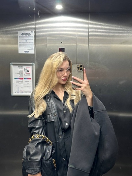 amateurselfie hd heet galerij