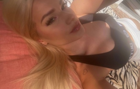 amateur teen selfie hot pics