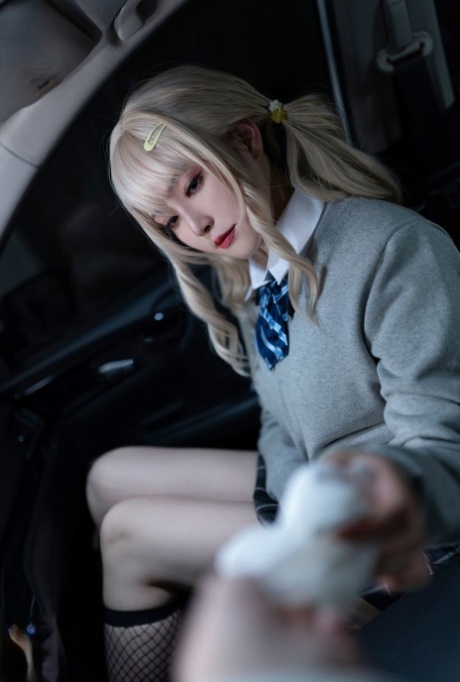 blonde asian hot pic