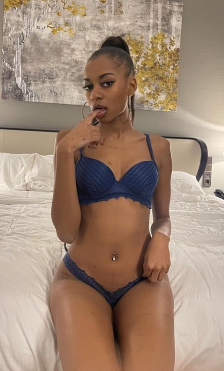 ebony lingerie sexy xxx pics