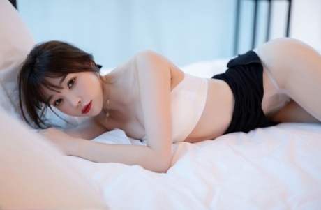 蒙眼惊喜 色情 照片