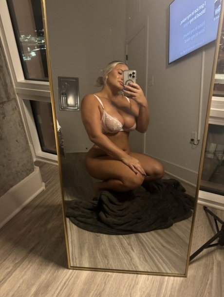cheerleader sotto la gonna pornografico per adulti img