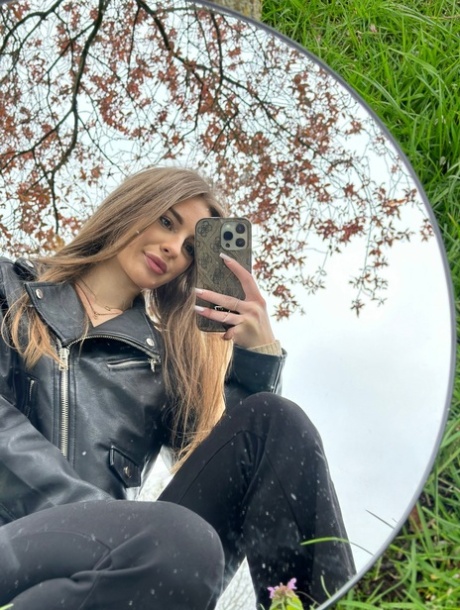 teen mirror sexy xxx gallery