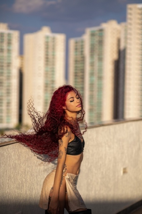 Giovane brasiliana xxx bellissimo archivio