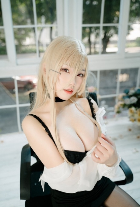 rossa asiatica nudo carino immagini