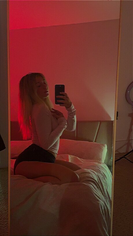 mirror selfie perfect archive