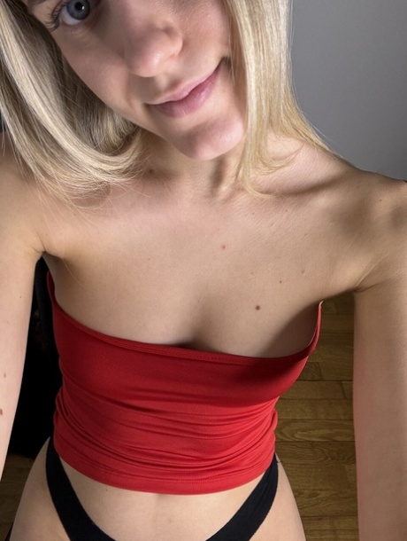 skinny blonde teen perfect gallery