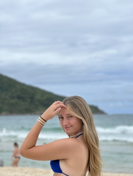 biquíni adolescente erótico xxx foto