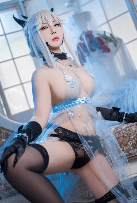 毛深いおまんこを広げる xxx 画像