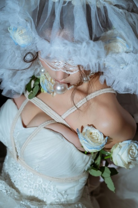 Halloween belle sexy photos