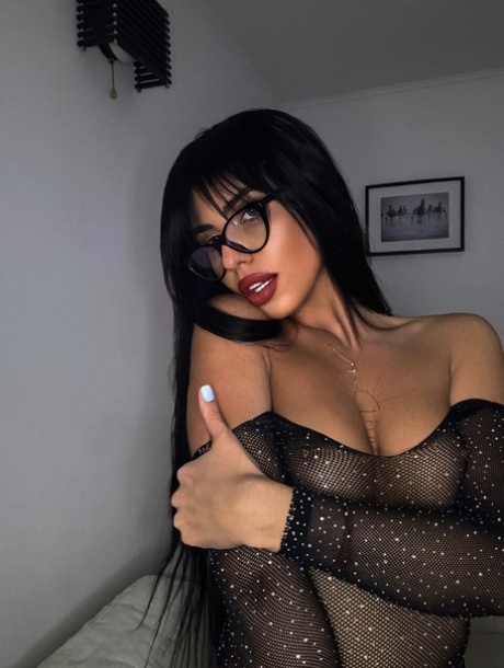 lipstick free xxx pic