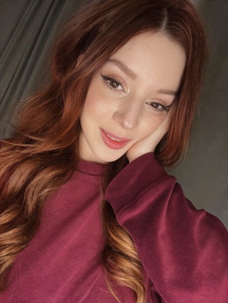 red lips free sexy photo