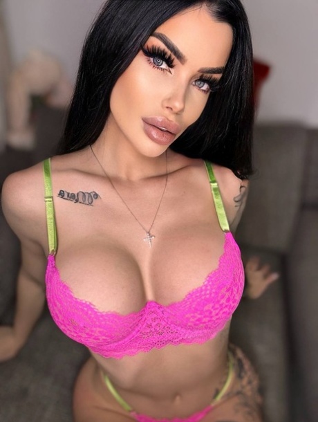 huge fake tits art porn images