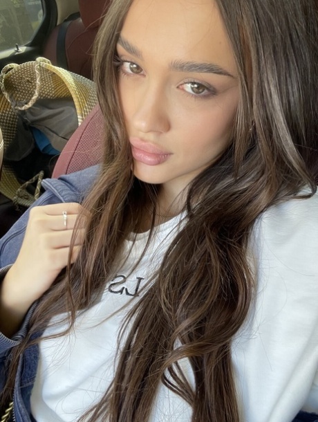amateur selfie free pictures