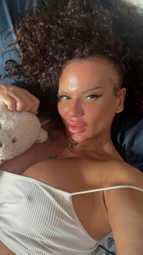 muscular women adult gallery