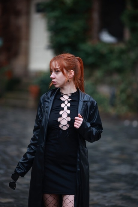 skinny redhead hot sex pic