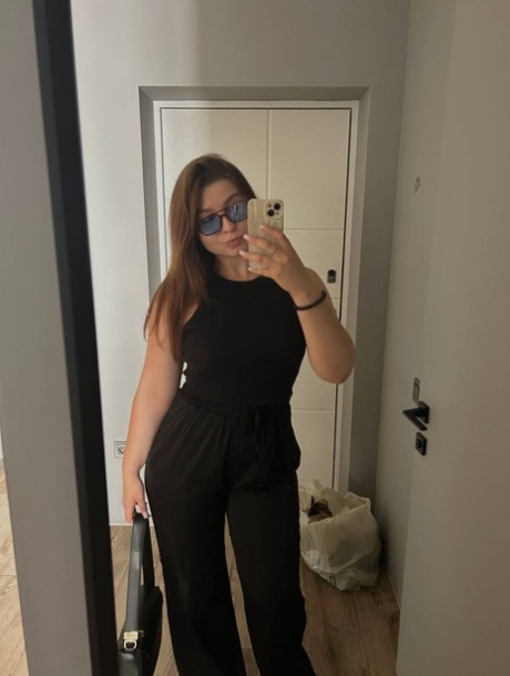 mirror selfie nude pic