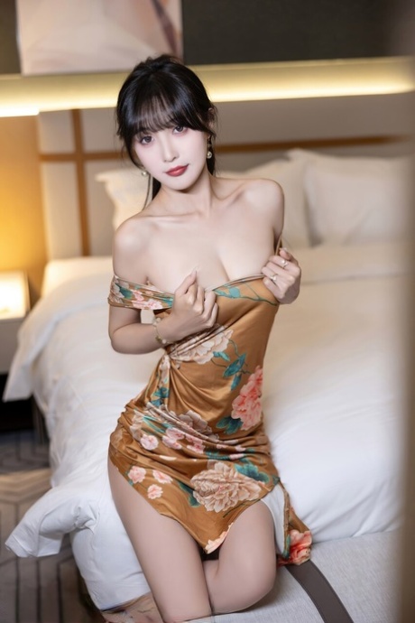 巨乳の彼女 ヌード 写真