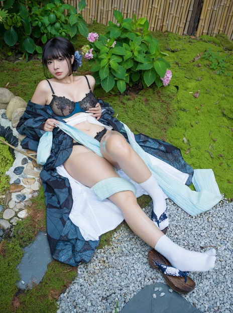 japanese solo free sexy photos