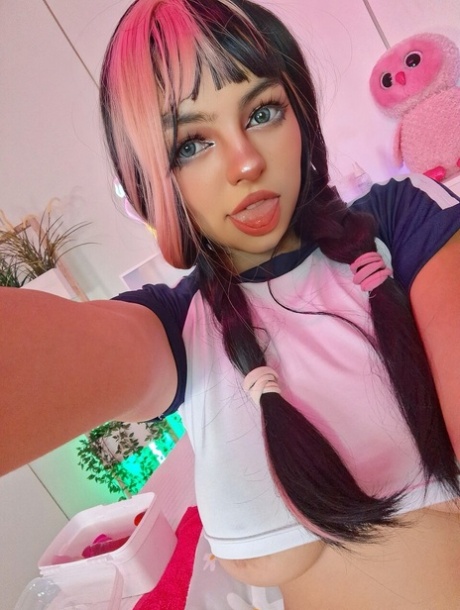 chubby babe erotic photo