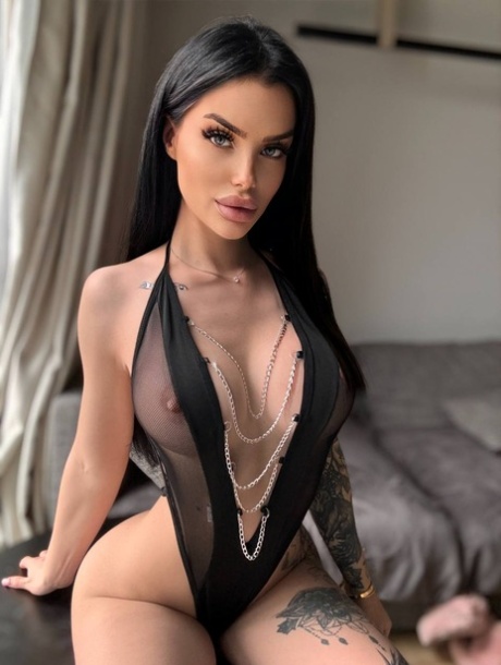 solo amateur nue en haute qualité archive