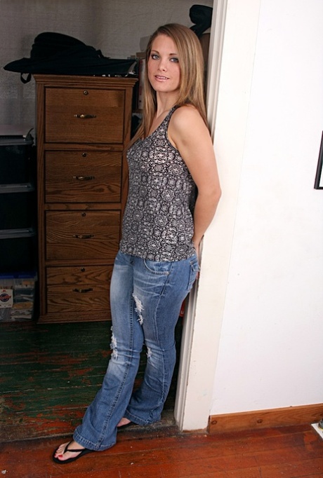 Megan Fenox pretty model images