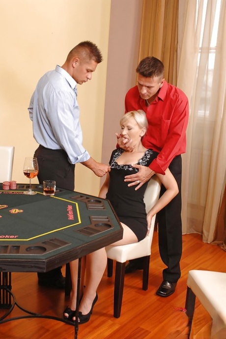 moden trekant gratis sex gallerier