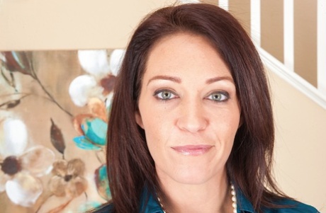 milf face beautiful porn pic