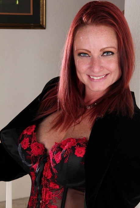 Sandi Lymm pornstar hd pic