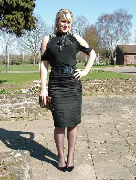 Demi Scott pretty star archive